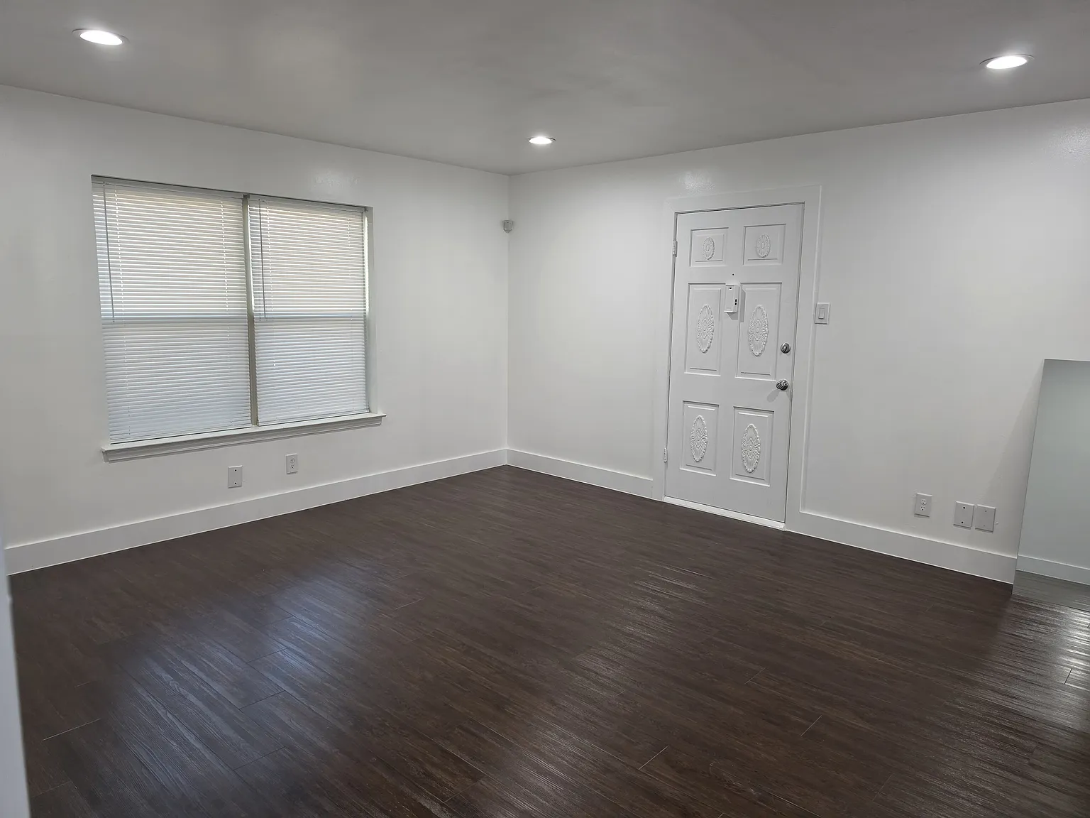 2 bed, 1110 sqft, $1,750 — Photo 4