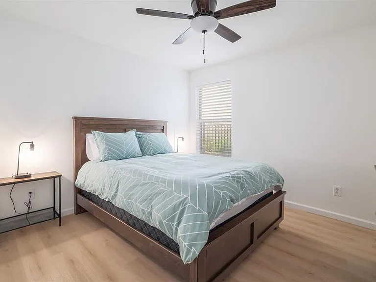 1819 Melissa Oaks Ln — Photo 19