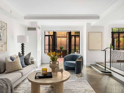 130 W 12th St APT 1A, New York, NY, 10011