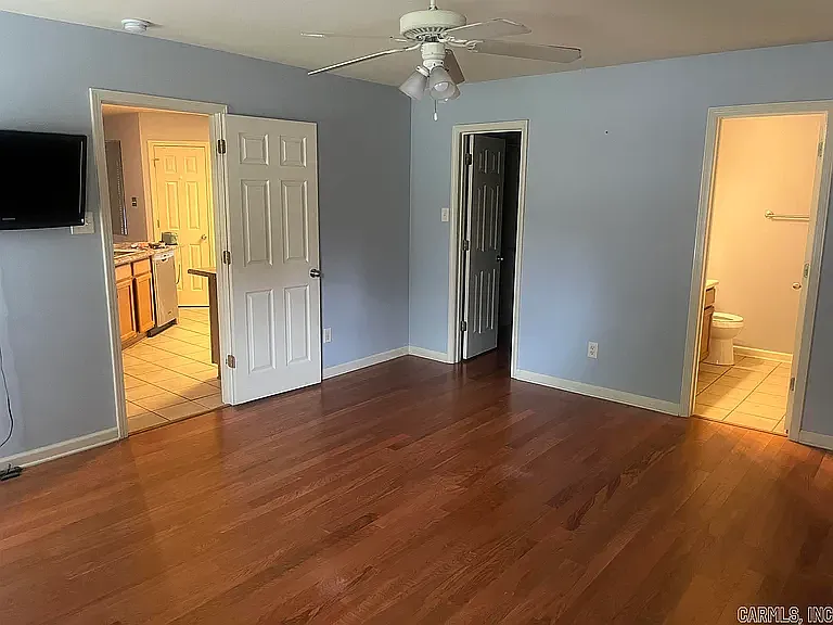 9914 Merlot Ln — Photo 14