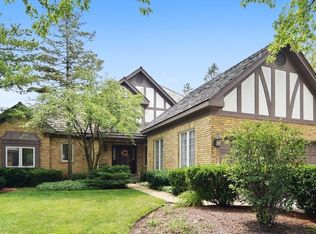 9 Bristol Ct, Burr Ridge, IL 60527