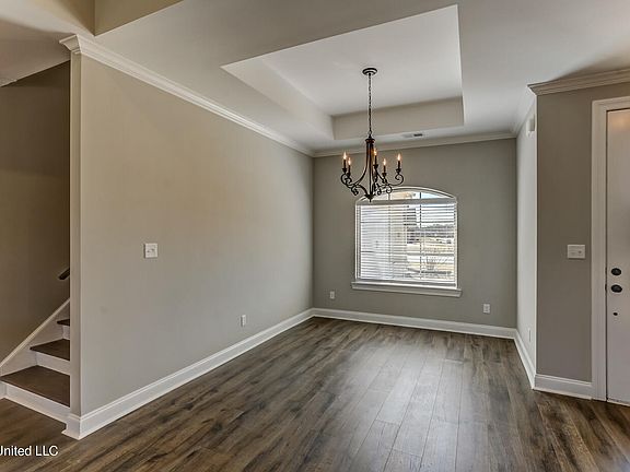 4th image of 1754 Lia Ln