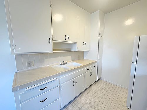 4th image of 12407 Ohio Ave #3