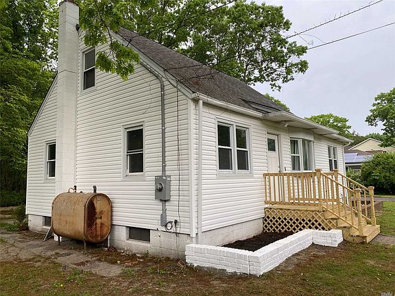 5th image of 92 Parkwood Dr