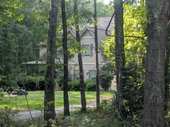 83 Lamb Rd, Moreland, GA 30259