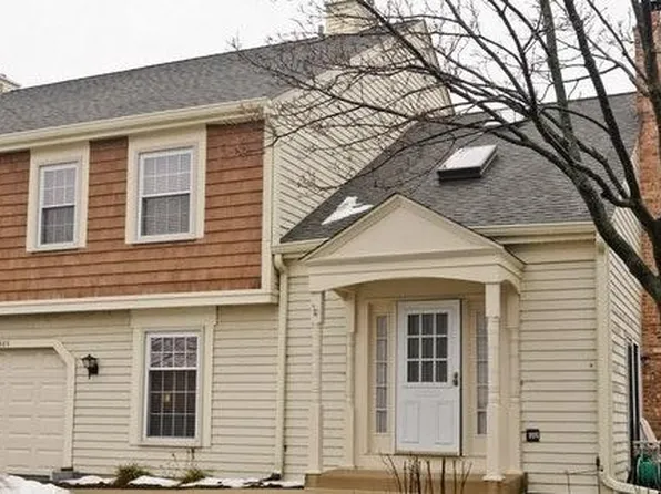 2694 College Hill Cir, Schaumburg, IL 60173