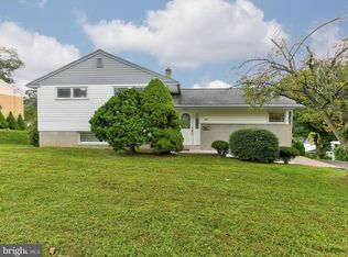 435 Foster Dr, Springfield, PA 19064