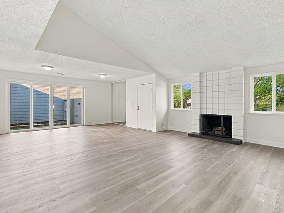 5th image of 2245 Knolls Hills Circle
