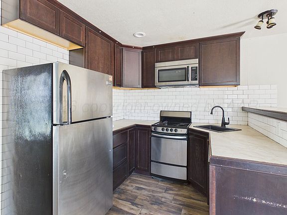 3rd image of 313 SW 35th Ave