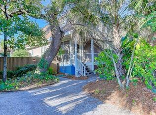 106 E Erie Ave, Folly Beach, SC 29439