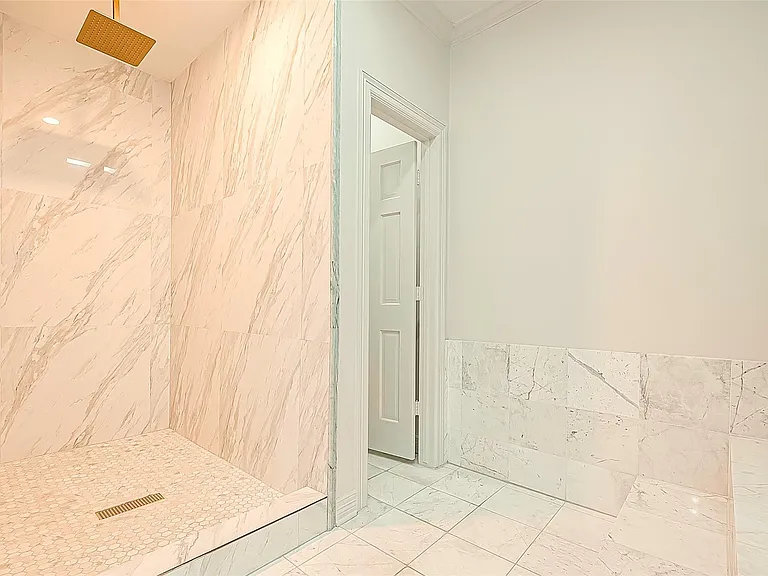 983 S Post Oak Ln — Photo 35
