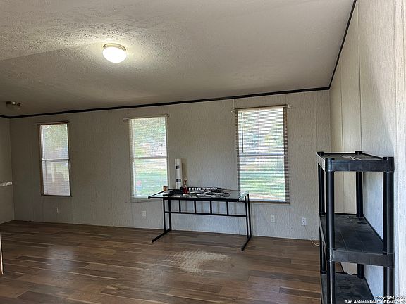 3rd image of 4410 Mansion