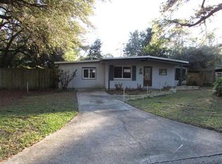 2823 NE 10th Dr, Gainesville, FL 32609