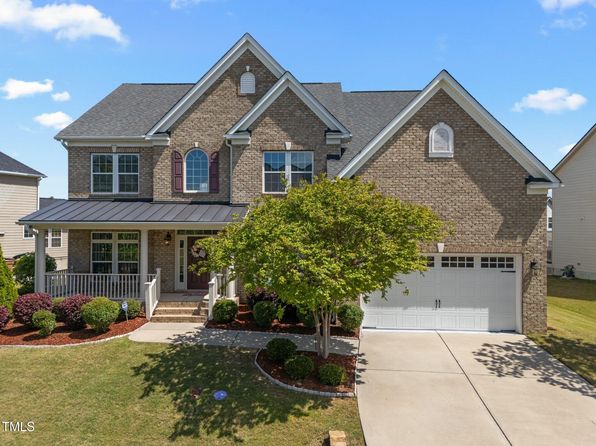 316 Hilliard Forest Dr, Cary, NC 27519