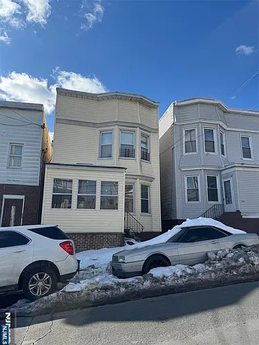 121 Carteret Ave Photo 1
