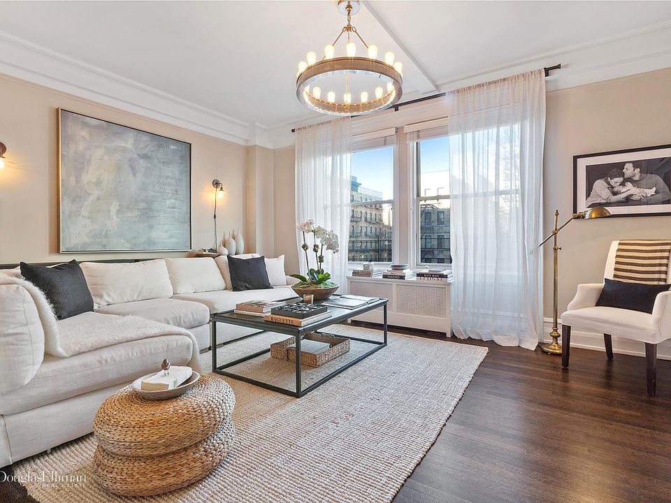 1st image of 2460 Broadway #31