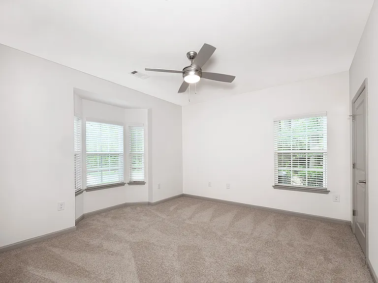 Legacy Cornelius Apartments — Photo 24