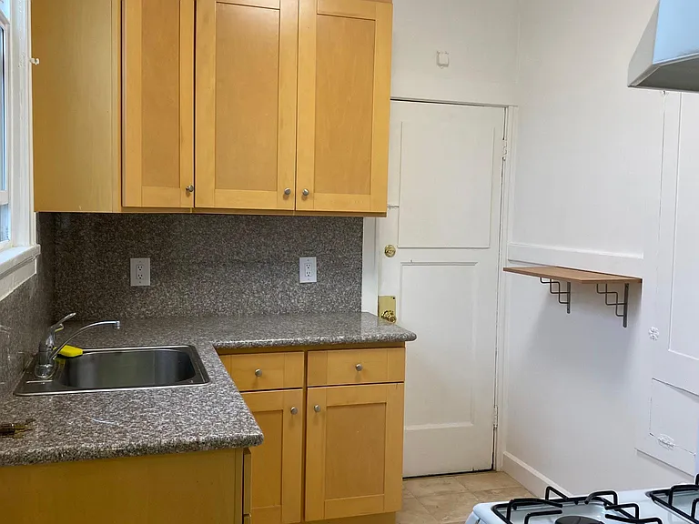 1495 10th Ave #6 — Photo 7