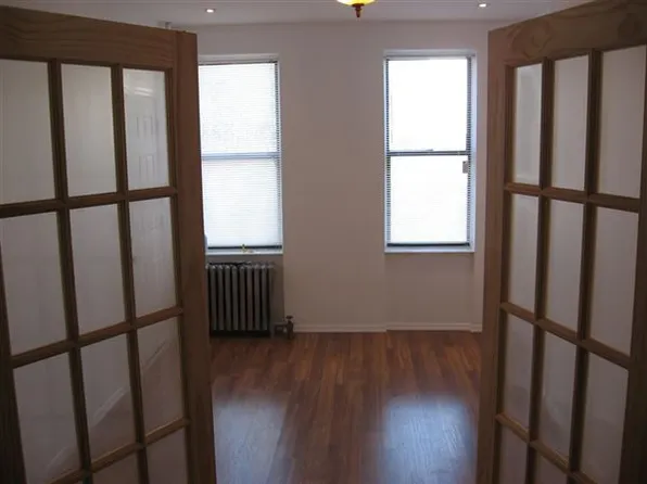 105 India St, Brooklyn, NY 11222