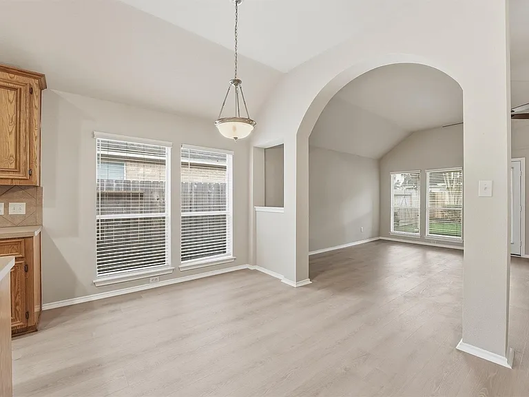 20931 Hamlet Ridge Ln — Photo 10