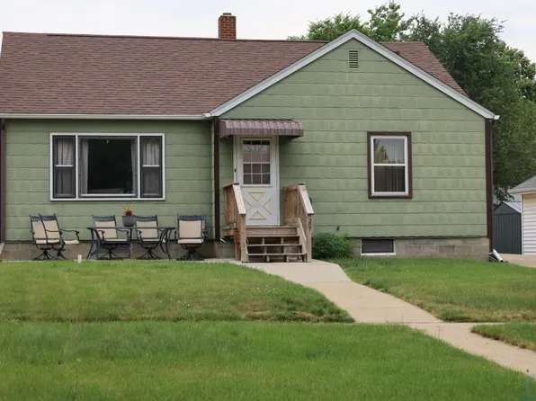 307 S Carroll St, Rock Rapids, IA 51246
