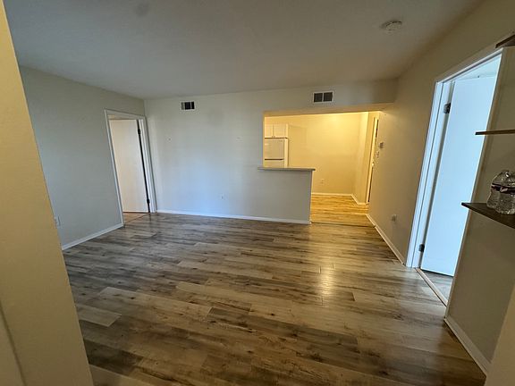 Living room/entrance