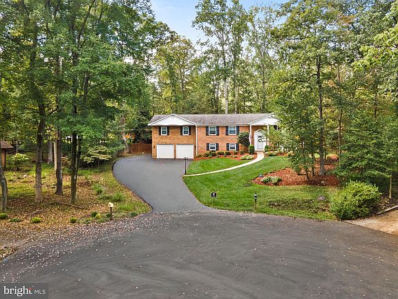 2nd image of 2520 Fowlers Ln