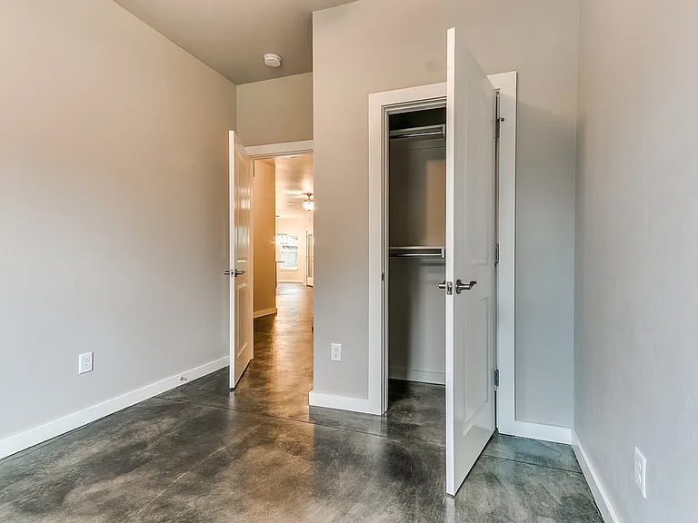 9602 SE 4th St — Photo 10