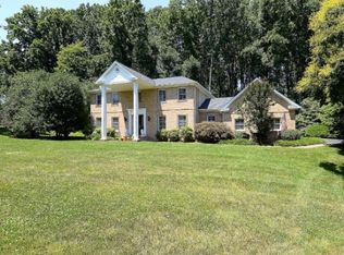 10020 Coach Rd, Vienna, VA 22181