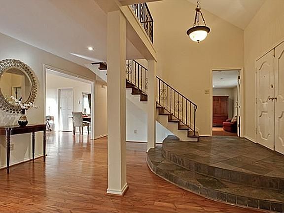 2nd image of 7148 Briarmeadow Dr