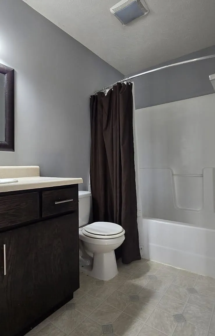 3 bed, 1500 sqft, $1,450 — Photo 1