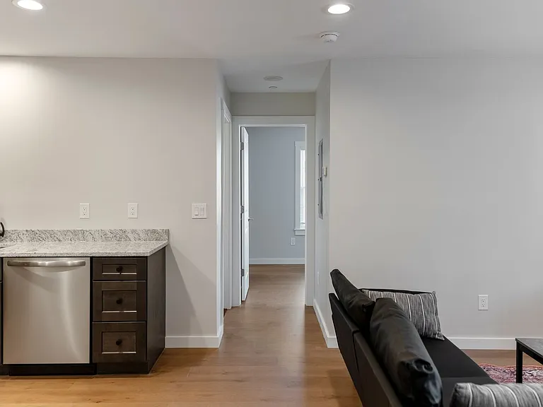179 Butternut St — Photo 8