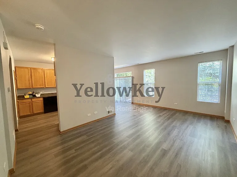 4933 Courtland Cir — Photo 2