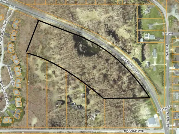 9300 S Sprinkle Rd, Portage, MI 49002