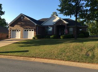 164 Diamond Pointe Dr, Maumelle, AR 72113