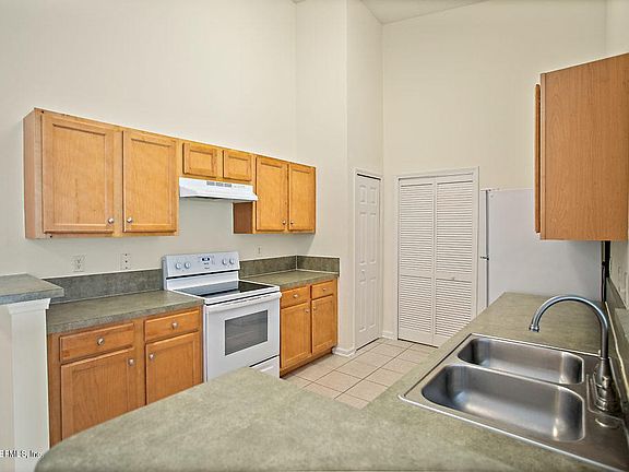 5th image of 9690 Amarante Cir Unit 14