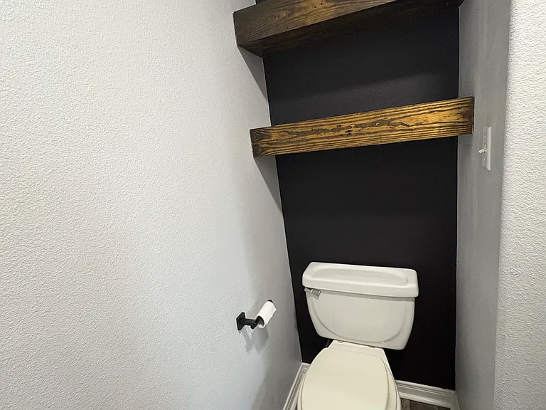 518 Tall Timber Dr — Photo 8