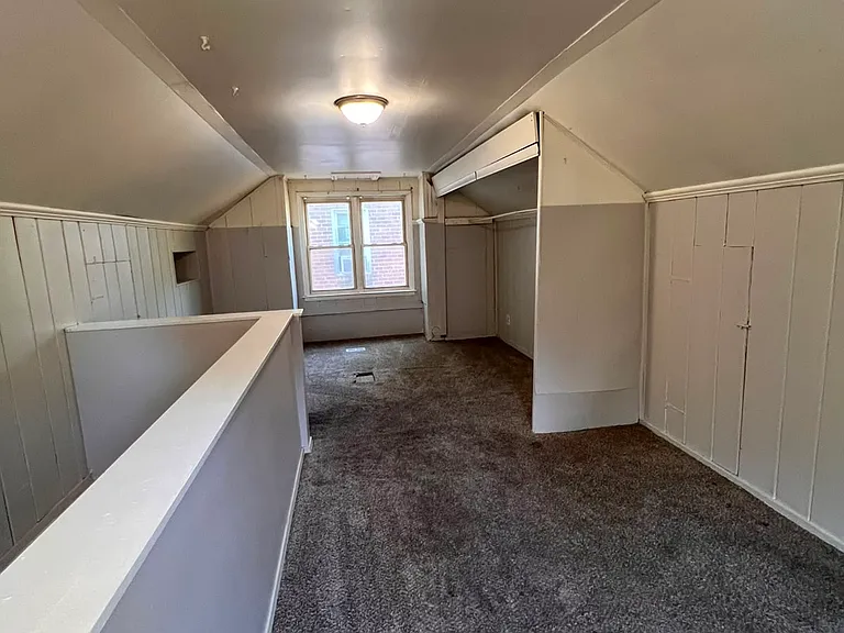 18247 Patton St — Photo 9