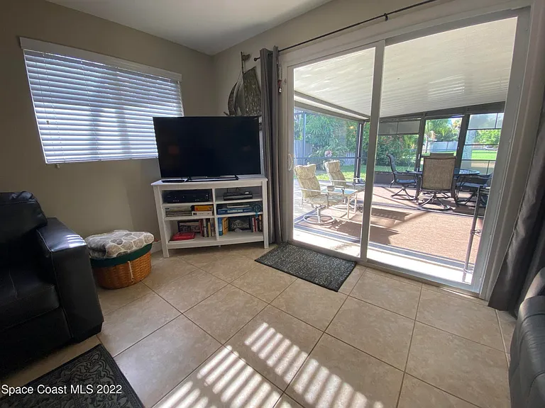 8800 Sea Shell Ln — Photo 10
