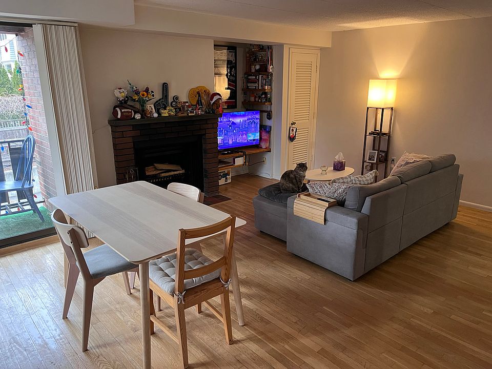 1st image of 44 Concord Ave APT 106