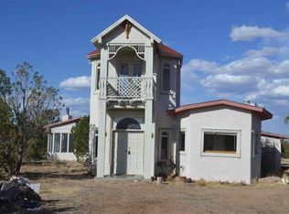 4 Grenfell Ranch Rd, Cerrillos, NM 87010