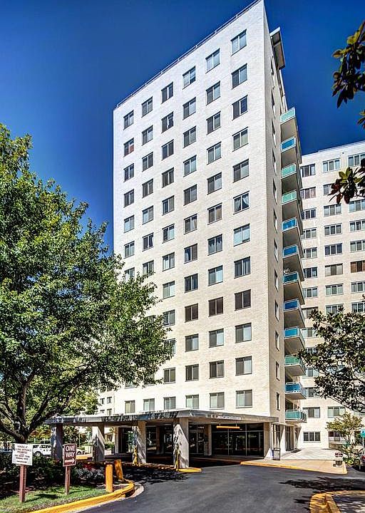1st image of 10201 Grosvenor Pl APT 1118