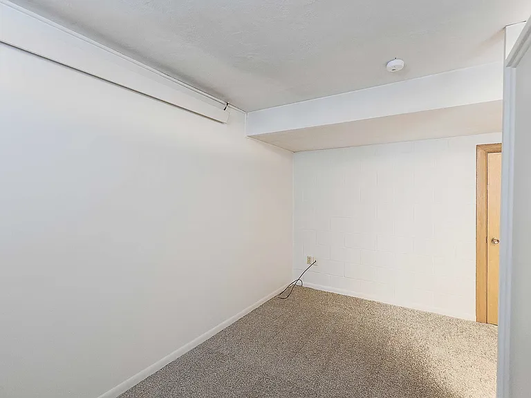 1731 E St #11 — Photo 4