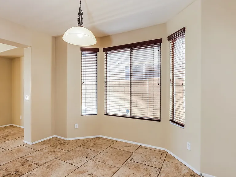 7117 W Sophie Ln — Photo 8