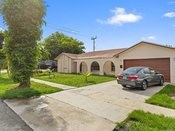 2nd image of 4851 NW 17th St