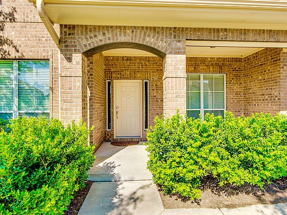 3rd image of 4378 Barchetta Dr