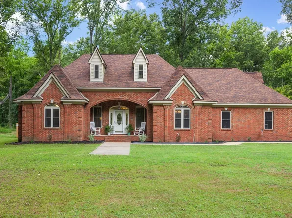 8205 Shake Rag Rd, Millington, TN 38053