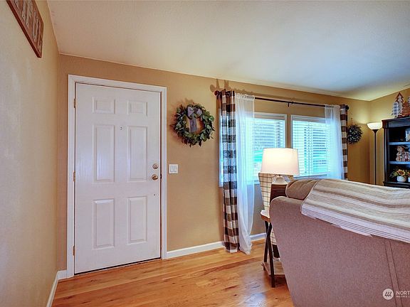 5th image of 11422 125th Street Ct E #207
