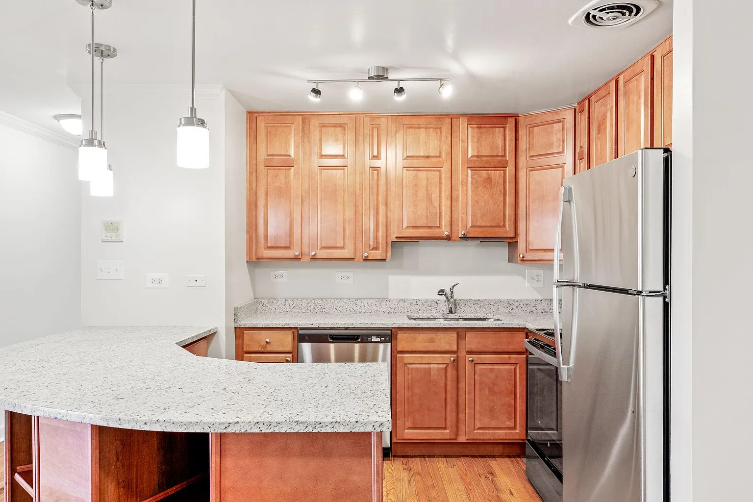 2472 Emerald Ct #227e8e349 photo 1