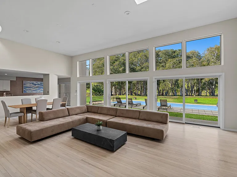 10 Fox Hollow Dr — Photo 13